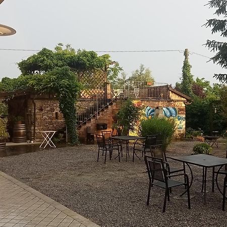 Agriturismo Bric Di Gai Monforte D'Alba Bagian luar foto