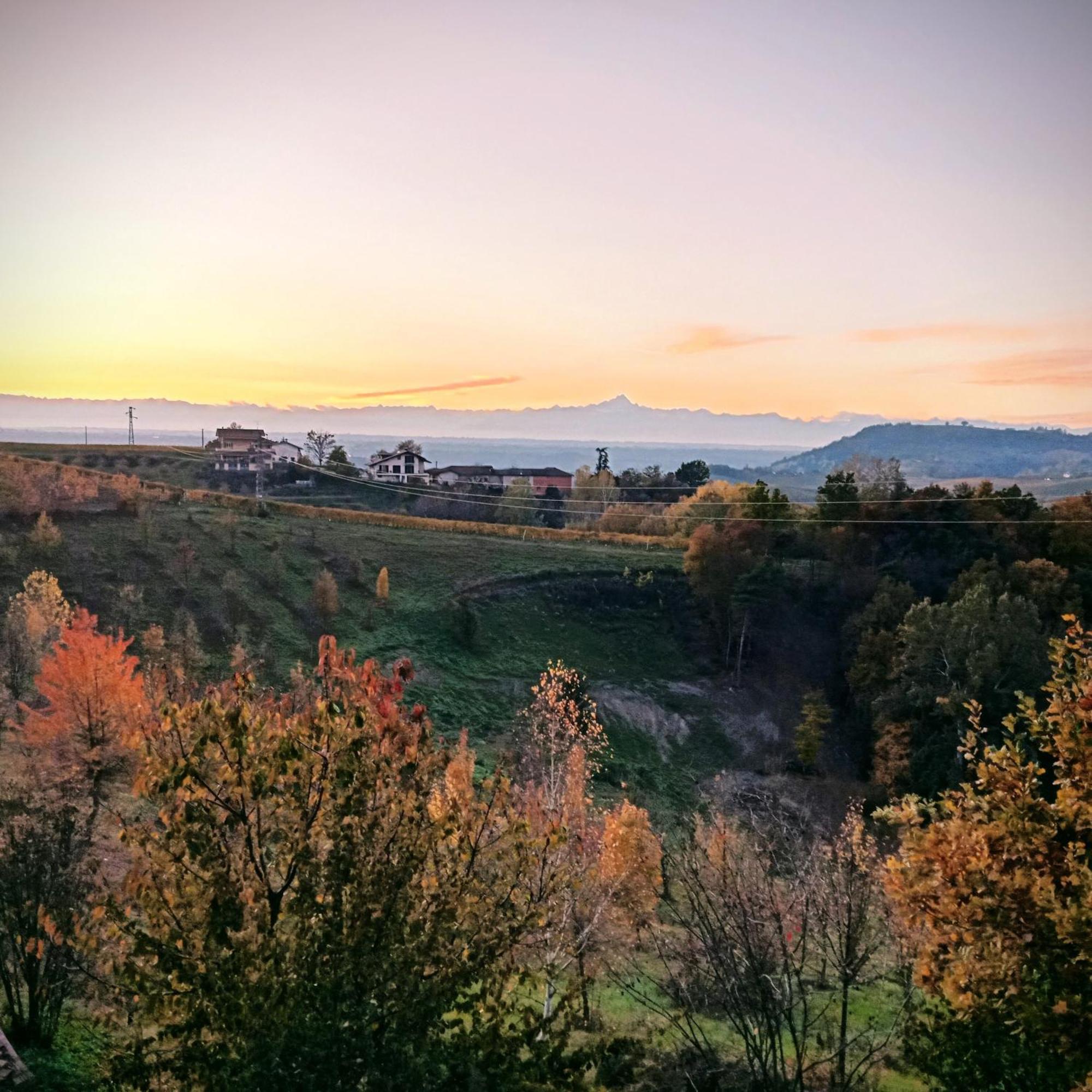 Agriturismo Bric Di Gai Monforte D'Alba Bagian luar foto
