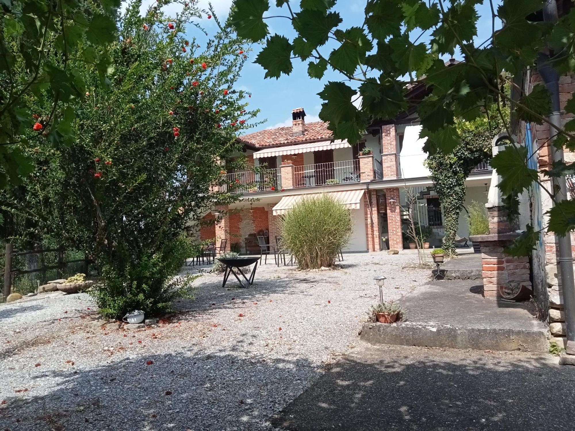 Agriturismo Bric Di Gai Monforte D'Alba Ruang foto