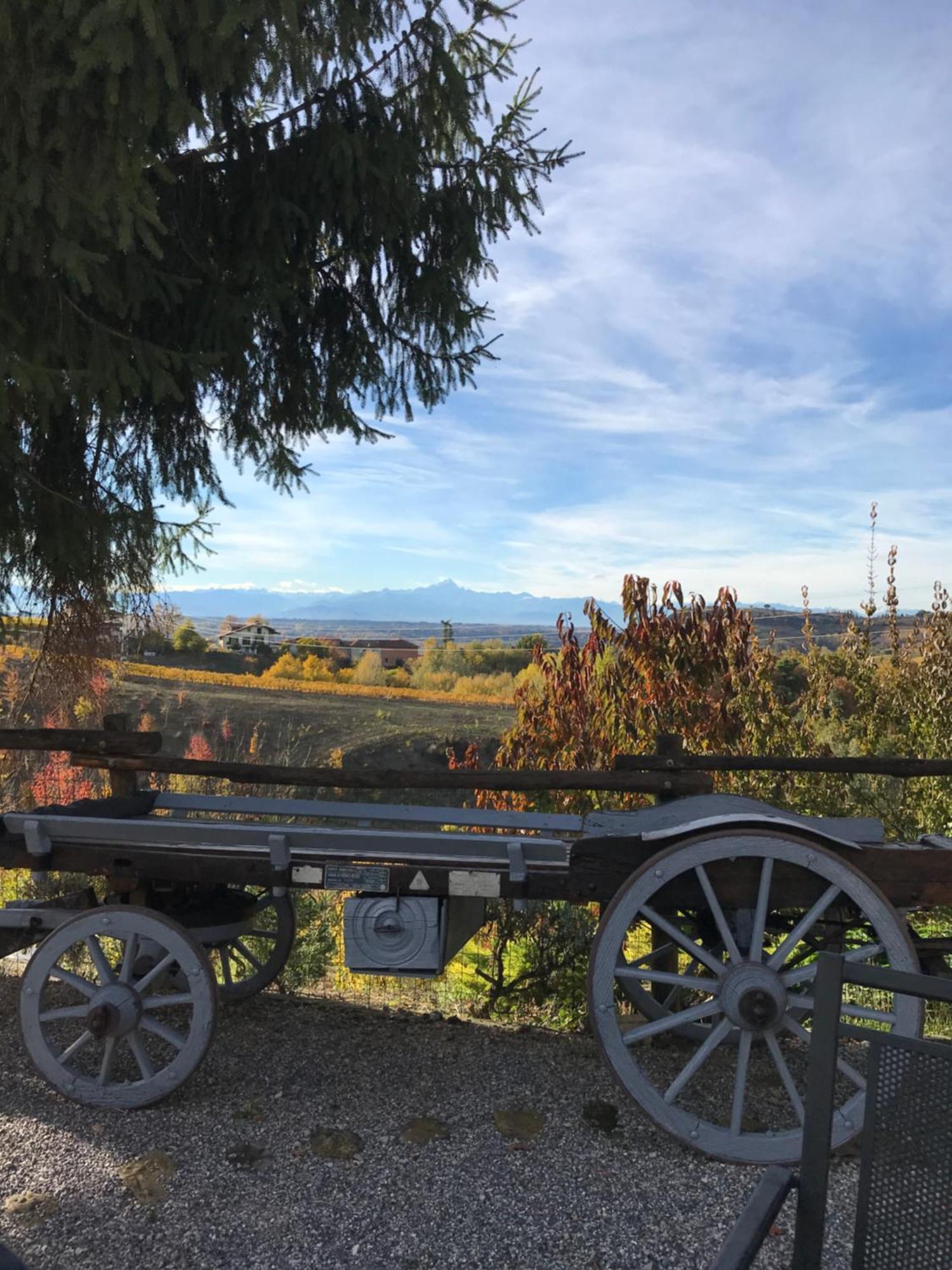 Agriturismo Bric Di Gai Monforte D'Alba Bagian luar foto