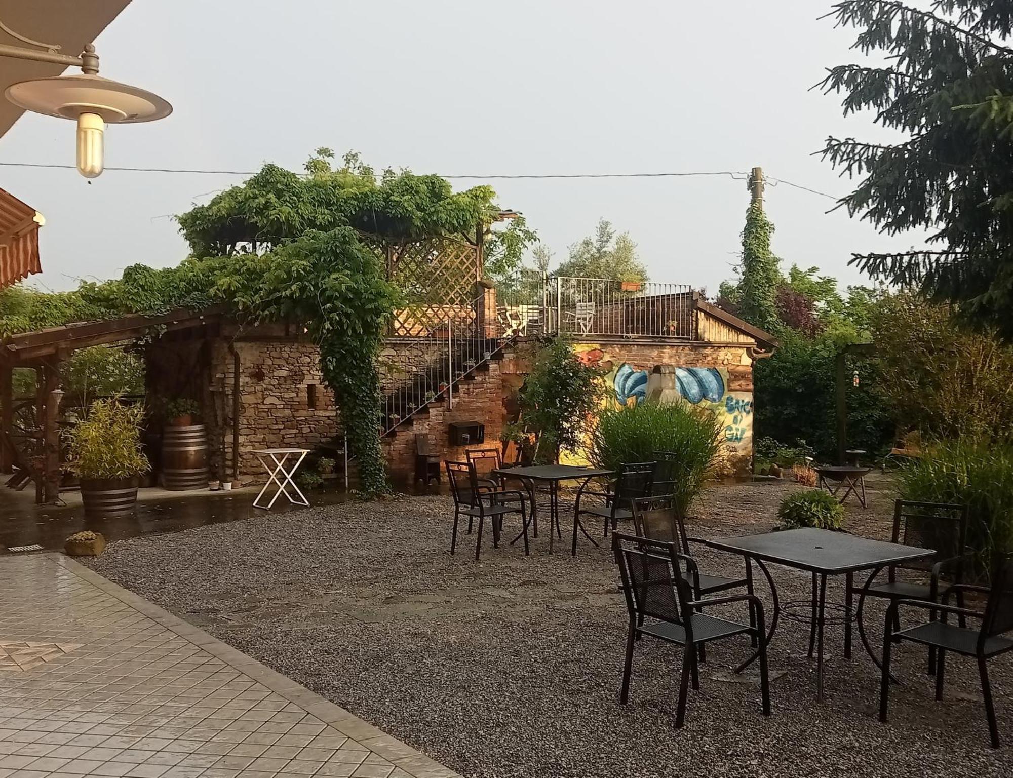 Agriturismo Bric Di Gai Monforte D'Alba Bagian luar foto